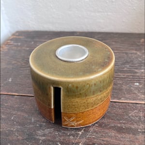 Stage med slids, grøn/karry – produktbillede