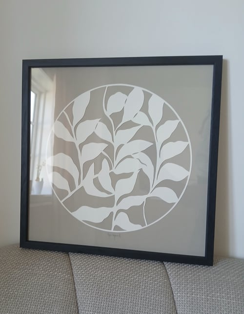 30x30cm papercut, beigegrå, indrammet  (2)