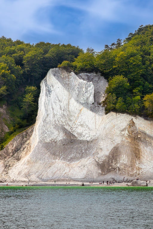 Dansk sommer, når den er smukkest – Møns Klint fra søsiden