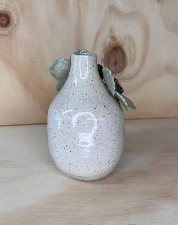 Lille vase med grønne blomster  billede 3