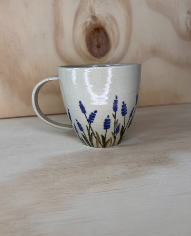 Kop med lavendel 