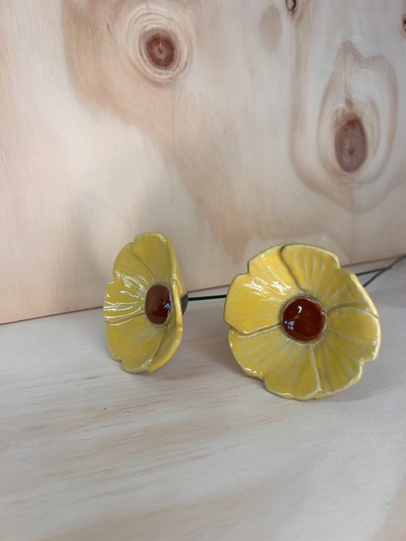 Blomst på stilk gul  billede 2