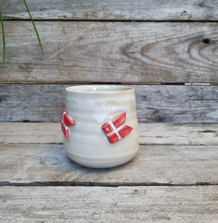 Kop med flag