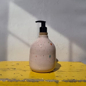 Sæbedispenser 1 lyserød sprinkle  – produktbillede
