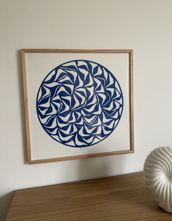 40x40cm, papercut, kongeblå, indrammet  billede 3