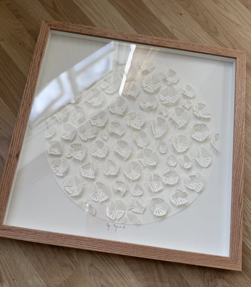 40x40cm, 3D papercut, hvid, indrammet  (4)