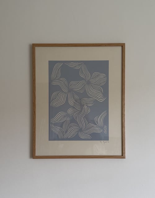 40x50cm, papercut, stålblå, indrammet 