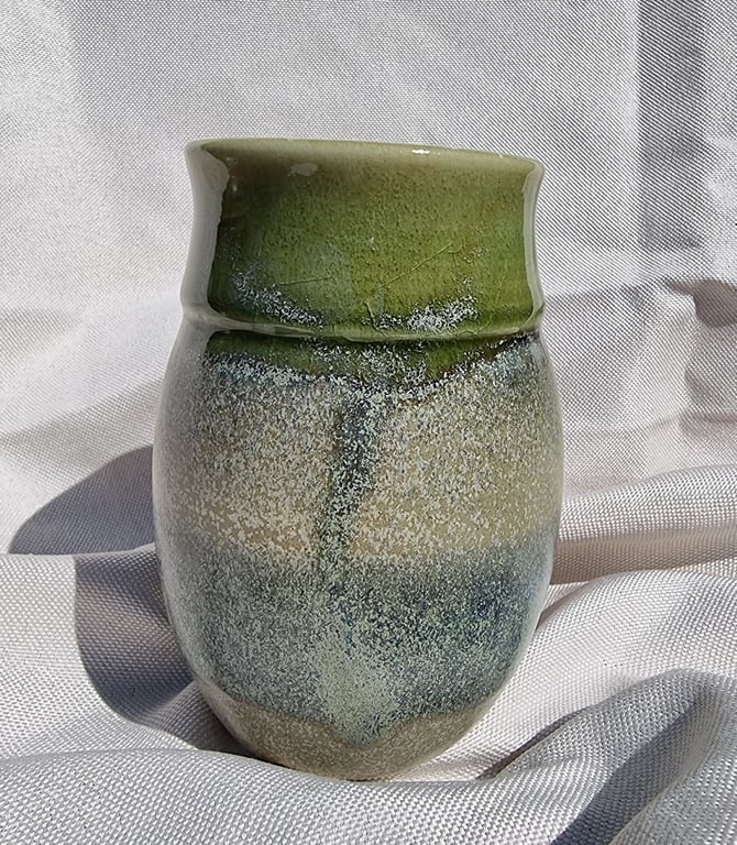 Vase I smukke grønne nuancer. billede 2