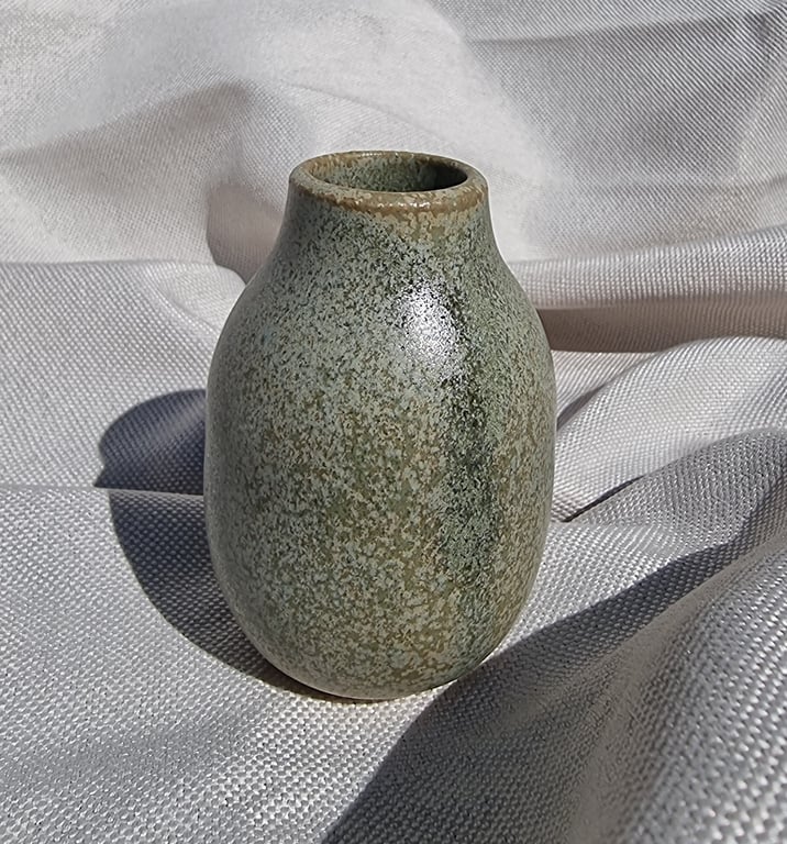 Mikro mosgrøn vase. 