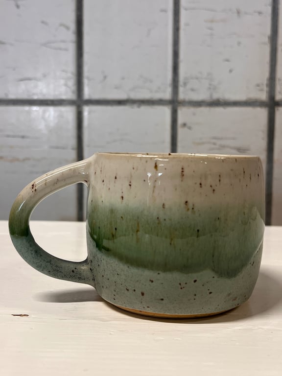 Grøn far kop. 360 ml. H: 7,5 cm billede 2