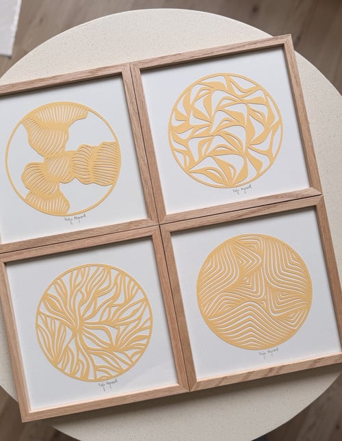 20x20cm, papercut, banana, indrammet  (2)