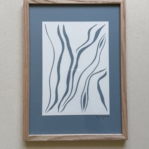 A4, papercut, dueblå, indrammet  – produktbillede