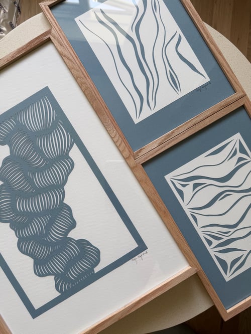 A3, papercut, dueblå, indrammet  (4)