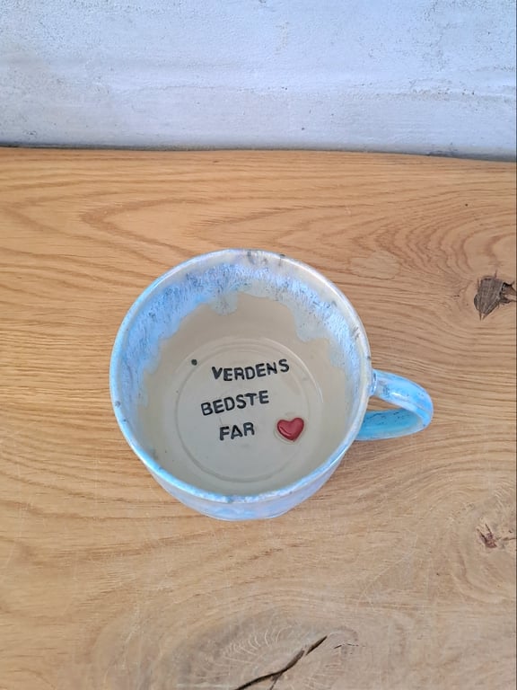 Verdens bedste Far koppen kan indeholde 325 ml.