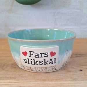 Fars slikskål er 12,5 cm i diameter og 6 cm høj – produktbillede