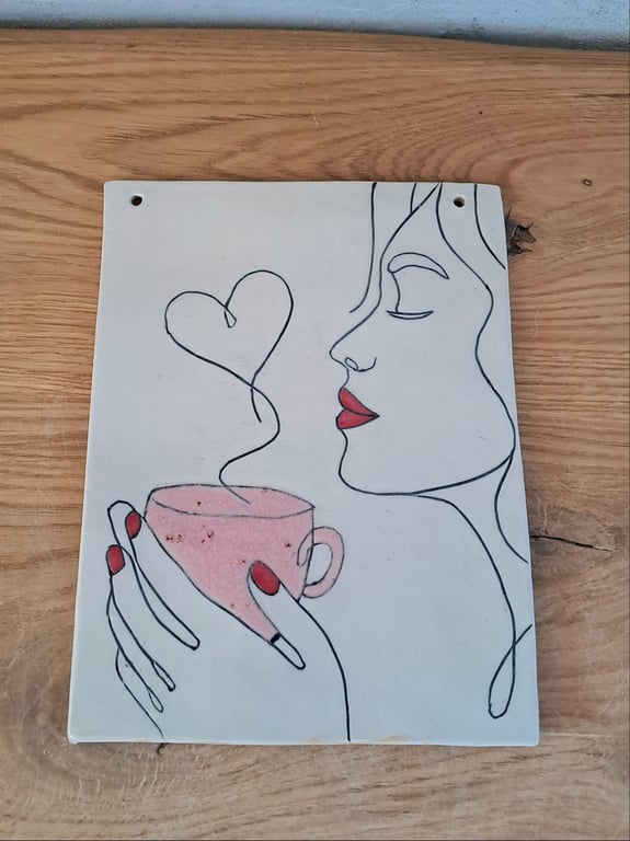 Frida vægophænget er 14,5 cm bred og 19 cm høj billede 2