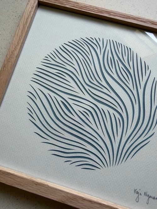 20x20cm, papercut, dueblå, indrammet  (2)