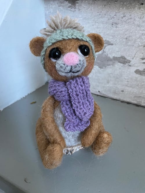 Filtet Bamse med hue (lys grøn) (1)