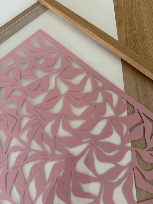40x50cm, papercut, gammelrosa, indrammet  (3)