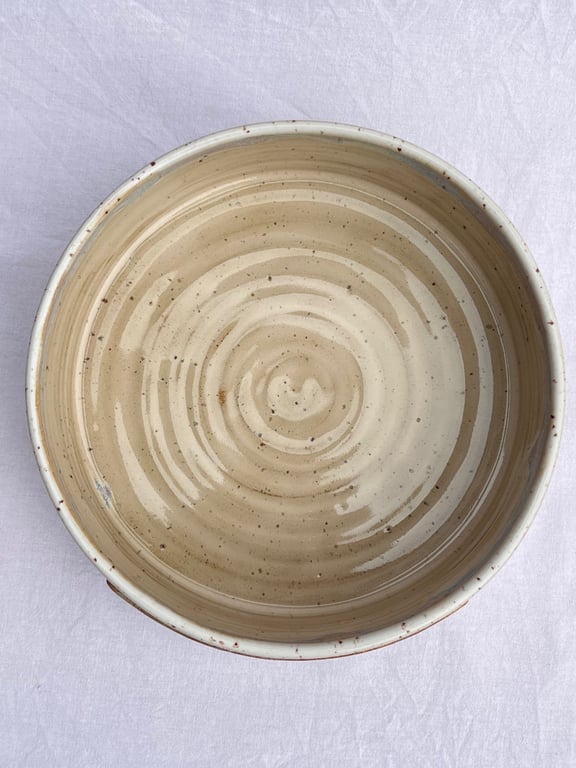 Stor beige Hyggeskål. D: 18,5 cm. H: 6 cm billede 3