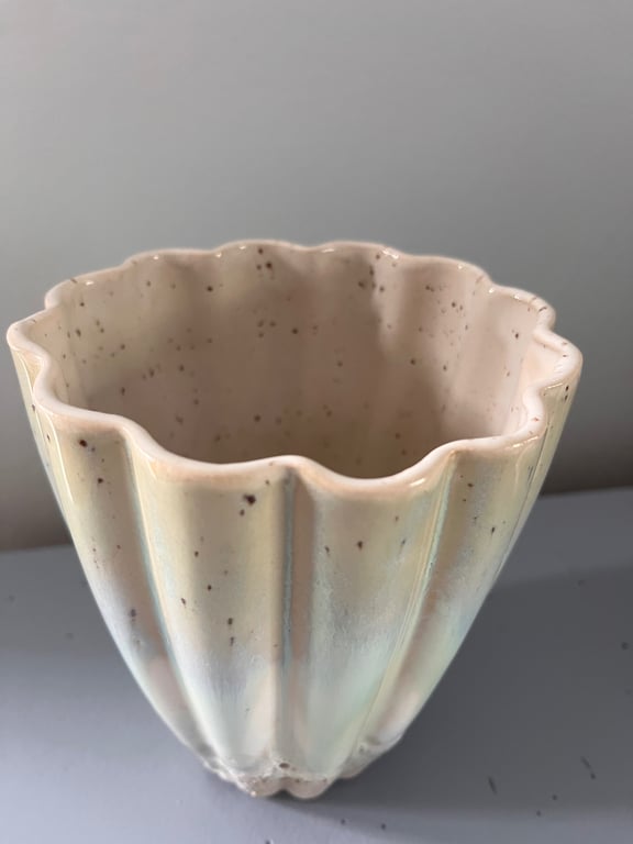 Rillet stentøjs krukke/vase billede 2