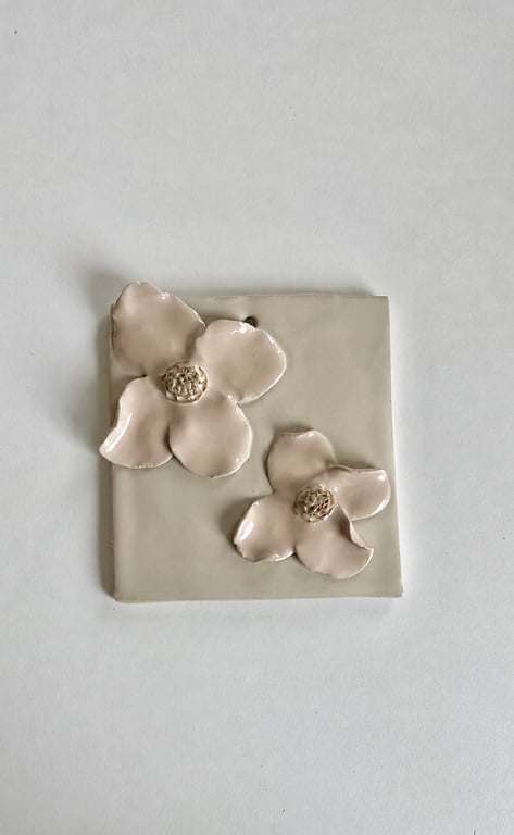 Blomsterrelief