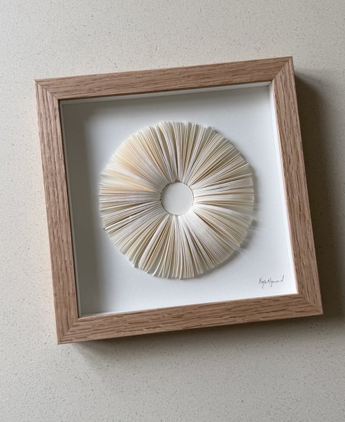 20x20cm, relief, indrammet 