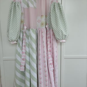 Waves Dress (Spring) WAV-D-001 - One Size (ca 36-44) – produktbillede