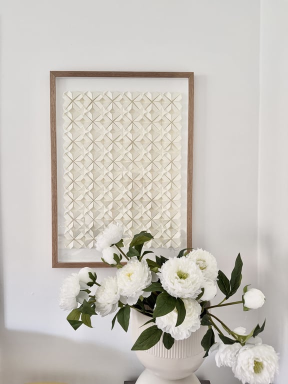 50x70cm, foldet værk, indrammet 
