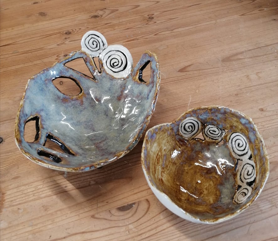 Frugtskåle – Stor ø 22 cm Pris kr 375. Lille ø 13 cm Pris