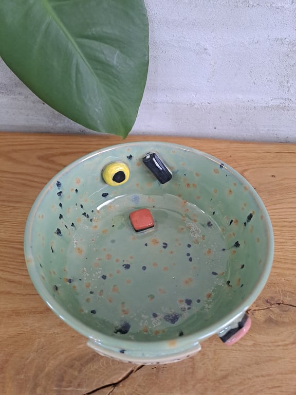 Slikskålen er 15 cm i diameter og 6 cm høj billede 3
