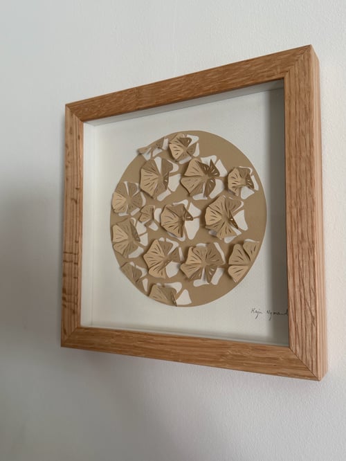 20x20cm, 3D papercut, beige, indrammet  (2)