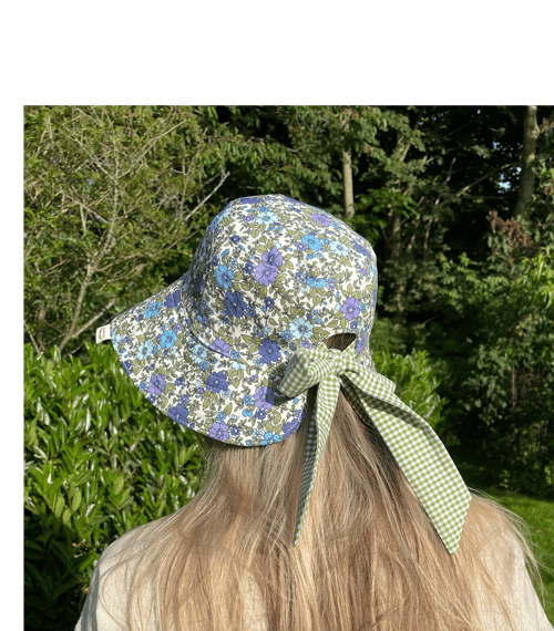Feminin sommerhat dame, ONE SIZE med bindebånd i nakken. (1)