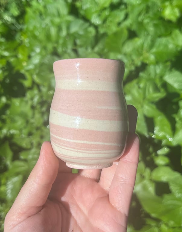 Vase, lyserød marmor (DH)