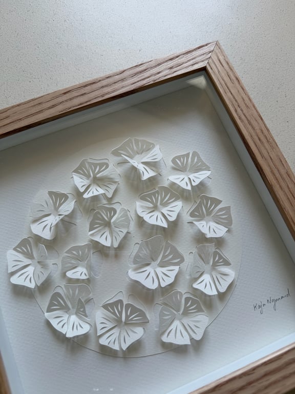 20x20cm, 3D papercut, hvid, indrammet  billede 4