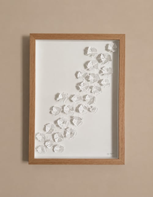 A3, 3D papercut, hvid, indrammet 