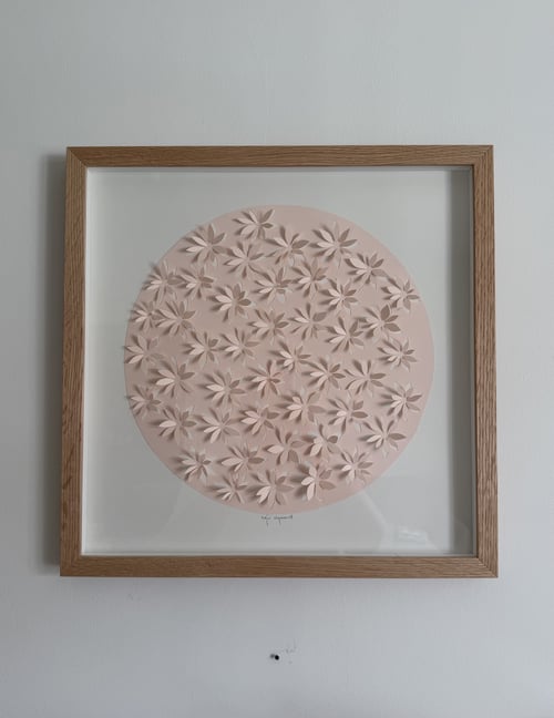 40x40cm, 3D papercut, indrammet 
