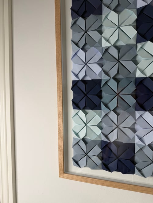 50x70cm, foldet værk, indrammet  (2)