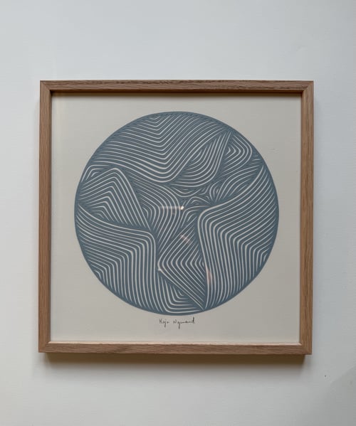 30x30cm, papercut, dueblå, indrammet 