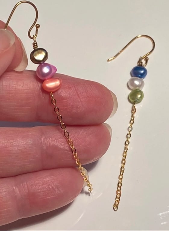 Earrings with freshwater pearls