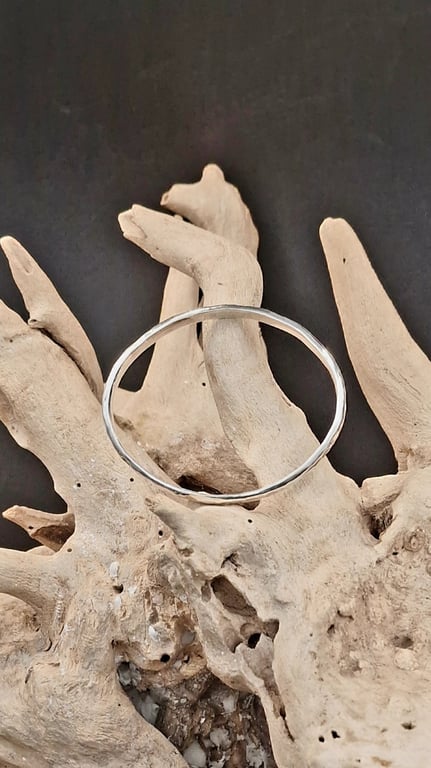 Rustik sølv armring - str 19 cm. billede 2