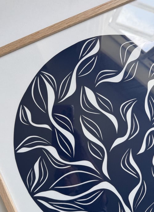 40x40cm, papercut, marineblå, indrammet  (2)