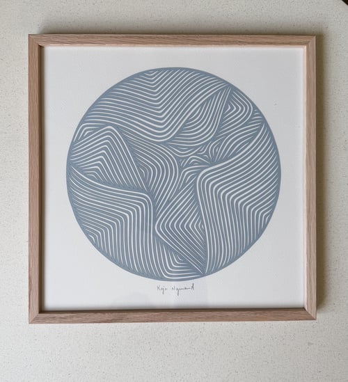 30x30cm, papercut, dueblå, indrammet 
