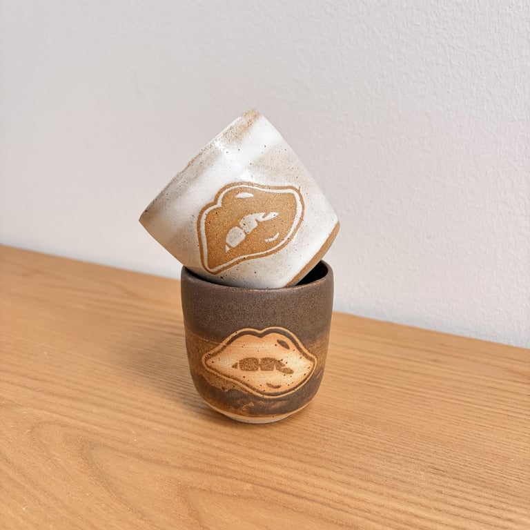 Brune og hvide kopper billede 3