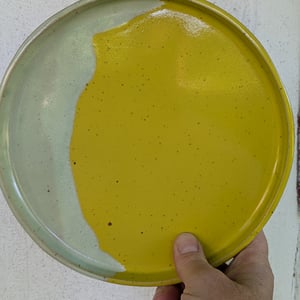 Frokosttallerken gul/pebermu – produktbillede