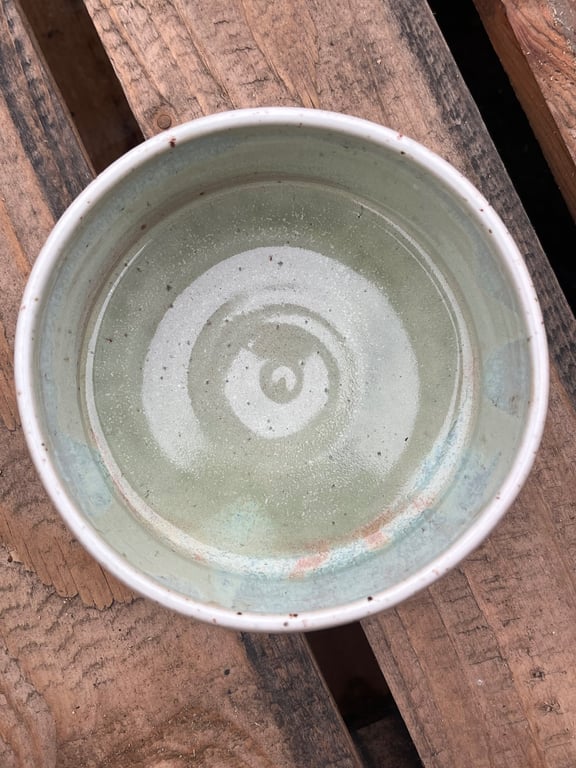 Grøn slikskål. D: 12,5. H: 6,5 cm billede 3