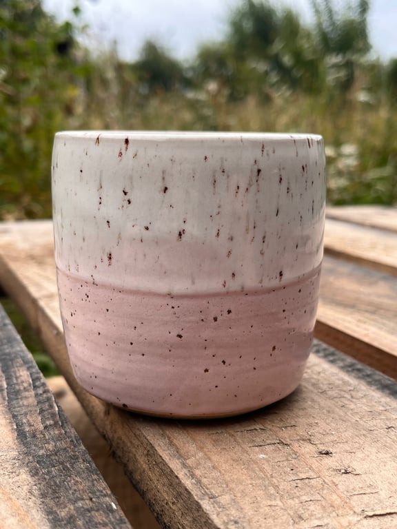 Lyserød farmor kop. 360 ml. H: 8,5 cm billede 2