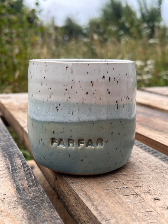 Lyseblå farfar kop. 320 ml. H: 8 cm