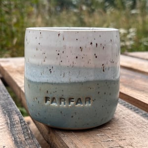 Lyseblå farfar kop. 320 ml. H: 8 cm – produktbillede