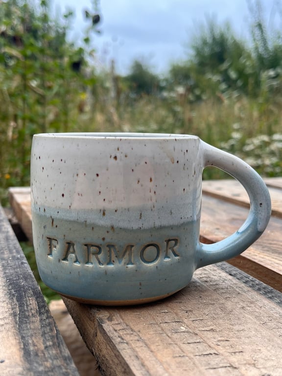 Lyseblå farmor kop. 330 ml. H: 8 cm